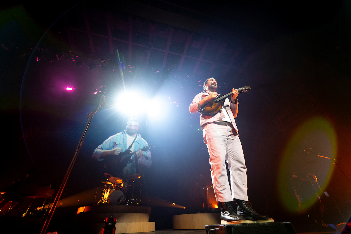 November 20, 2025, Boston, MA: Noah Kahan performs during a benefit concert for the Busyhead Project and Red Sox Foundation at MGM Music Hall in Boston, Massachusetts Thursday, November 20, 2025.  
(Photo by Rachel O’Driscoll/Boston Red Sox)