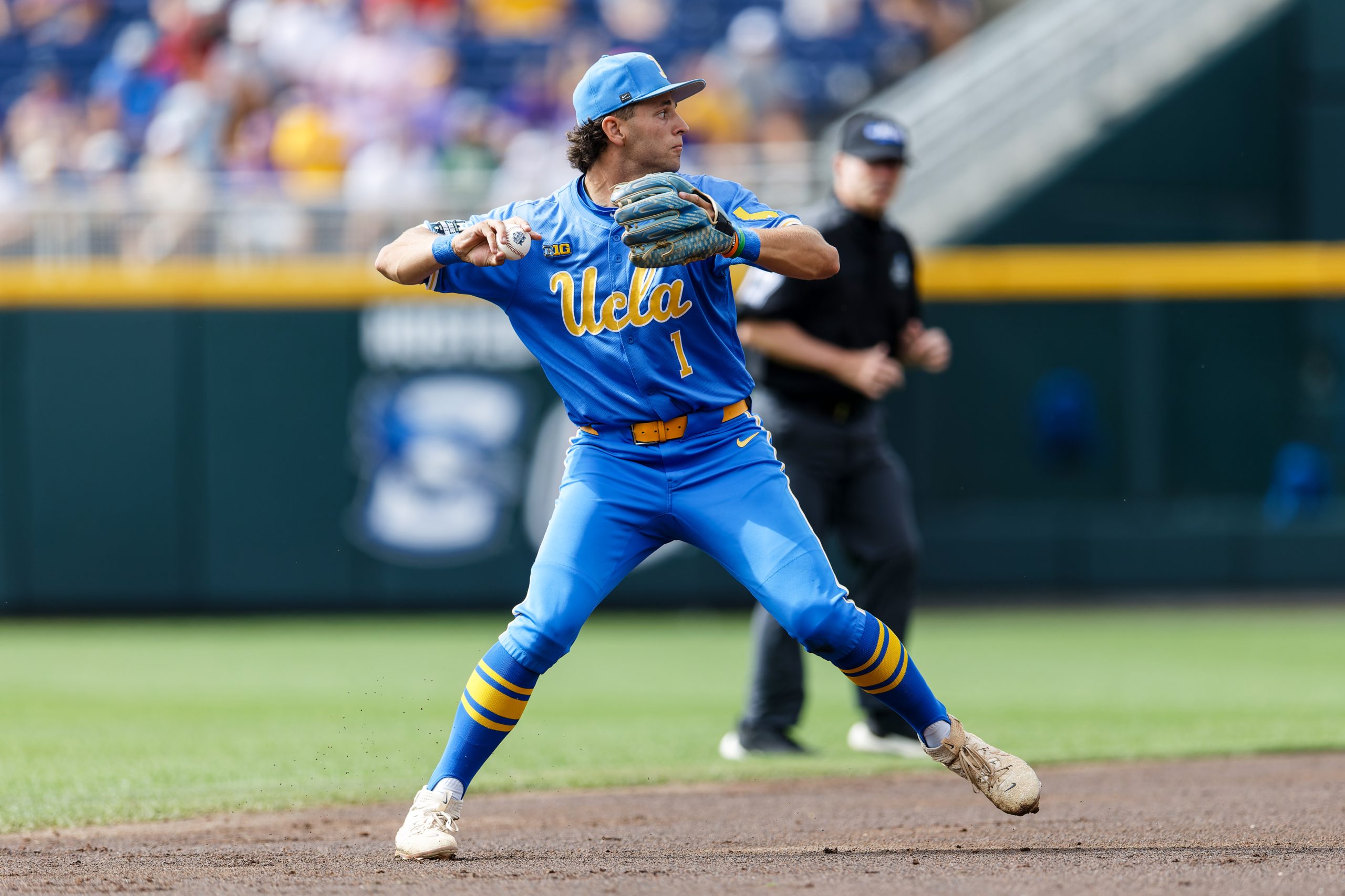 Roch Cholowsky (1) UCLA Bruins vs LSU Tigers in the continuation game eight of the 2025 NCAA Men’s College World Series at Charles Schwab Field in Omaha, Nebraska on Tuesday, June 17, 2025 (Photo by Eddie Kelly/ ProLook Photos)
