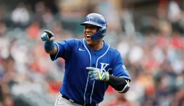Royals agree to terms with Salvador Perez to keep 9X all-star in Kansas City image