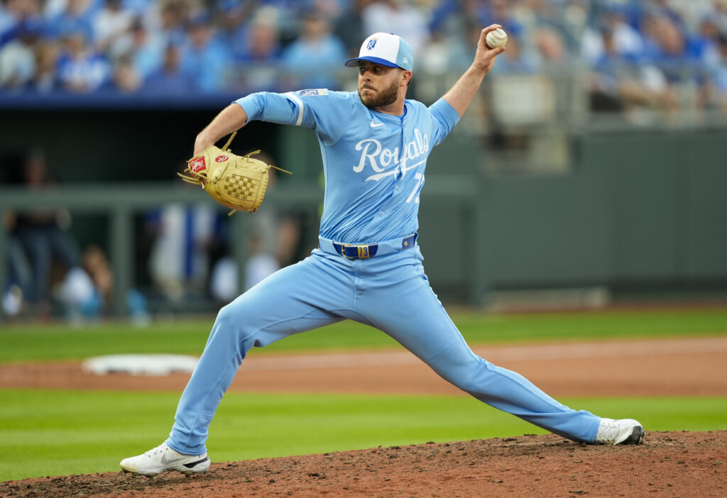 NPB's Chiba Lotte Marines Sign Sam Long