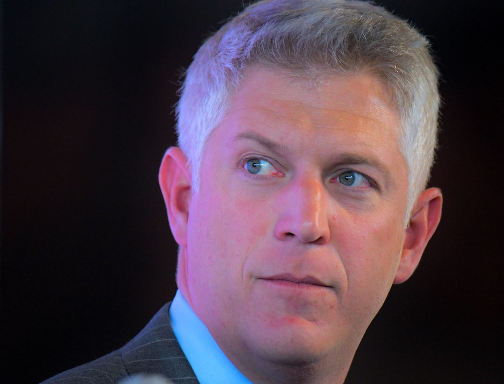 8 crucial questions as free agency opens