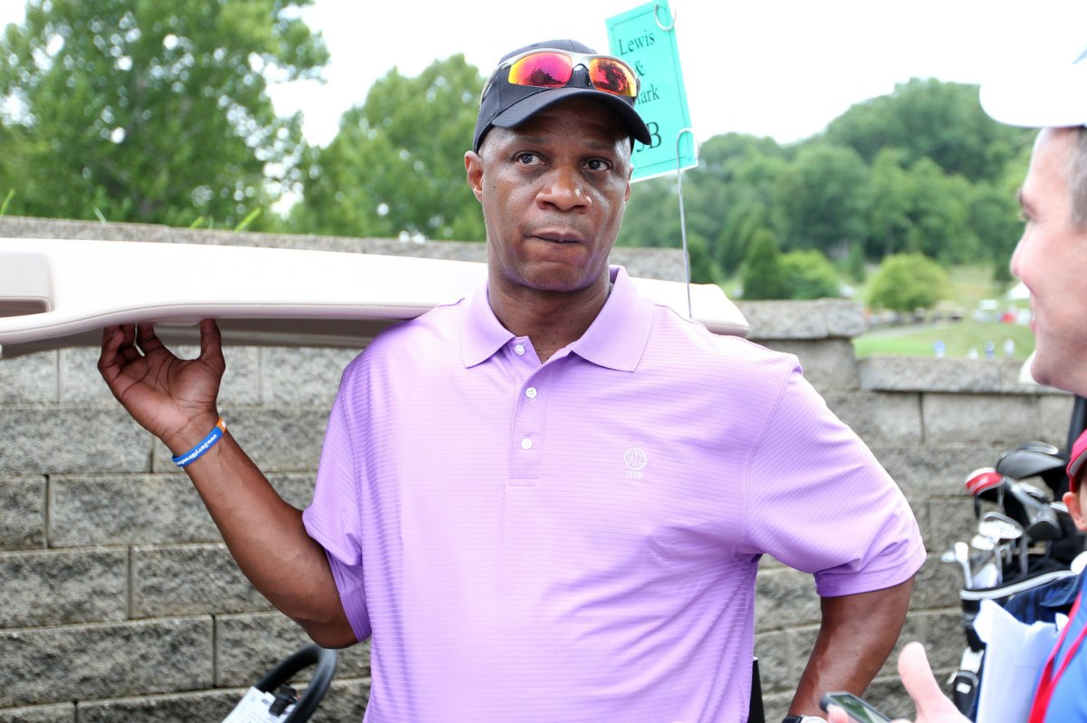 Trump pardons ex-MLB star Darryl Strawberry, former Tennessee politicians