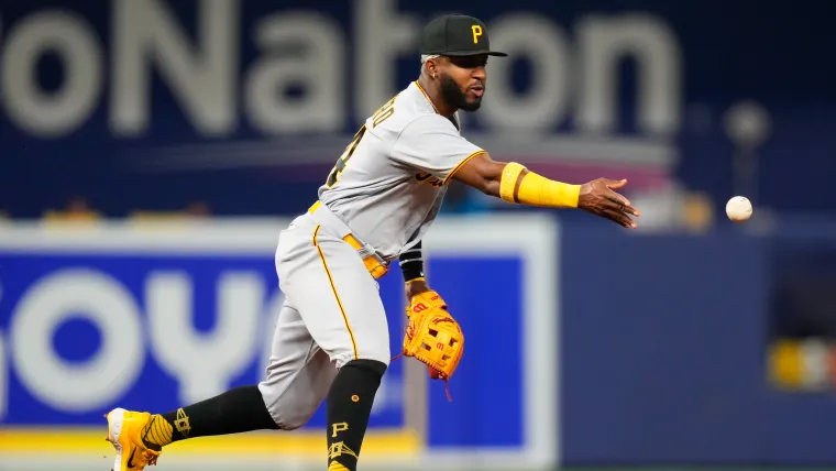 Blue Jays sign 26-year old switch-hitting infielder to free agent contract image