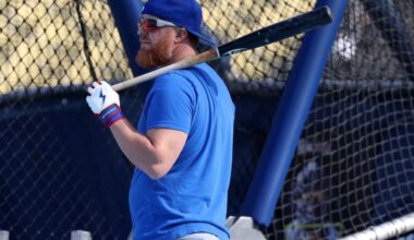 Justin Turner planning on playing in 2026, but looks at retiring with Dodgers