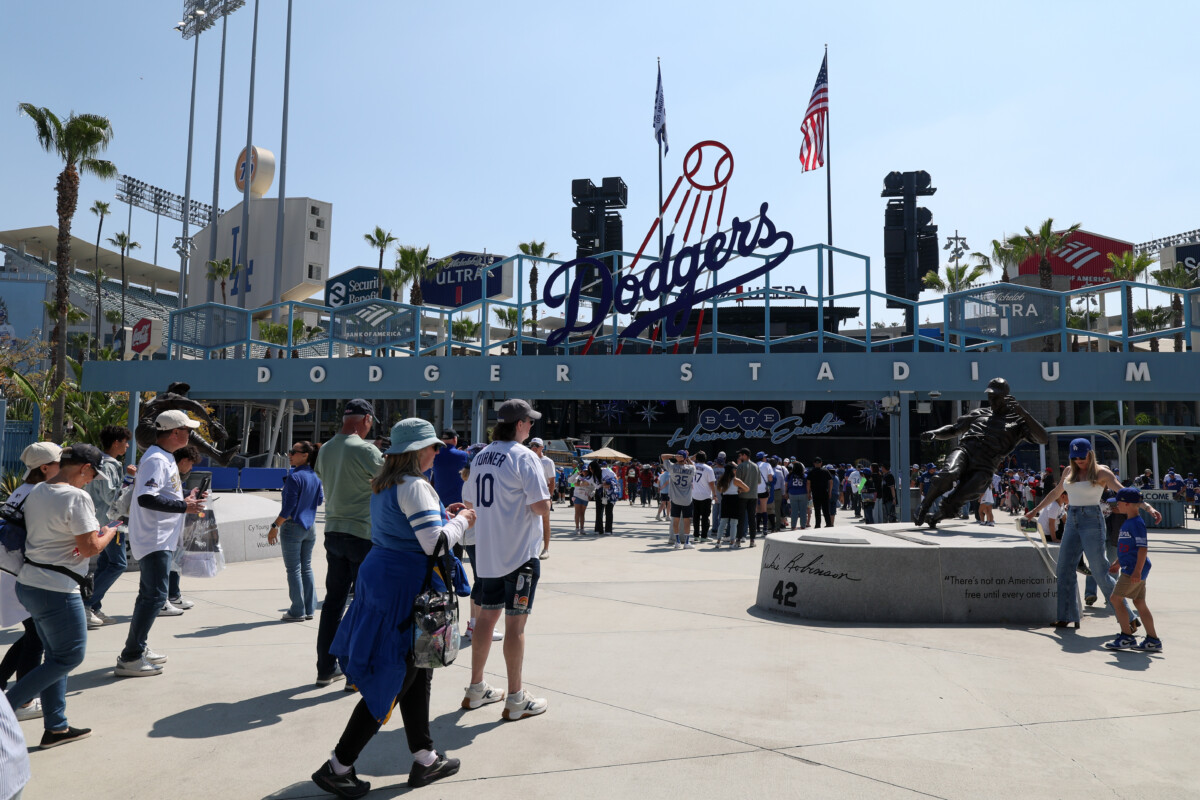 Dodger Stadium Offering Fans Unique Experience in December