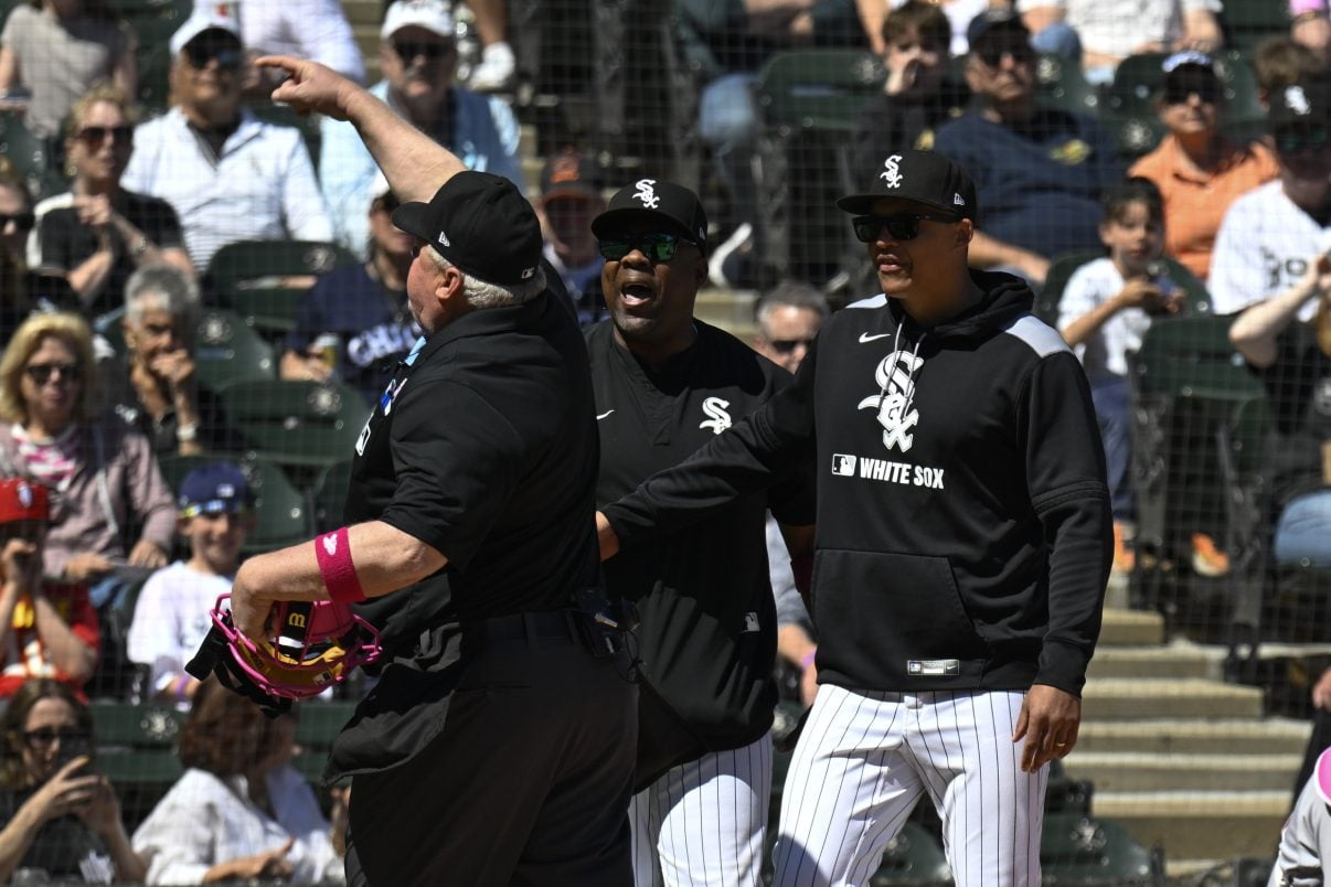 Former White Sox Hitting Coach Joins Division Rival