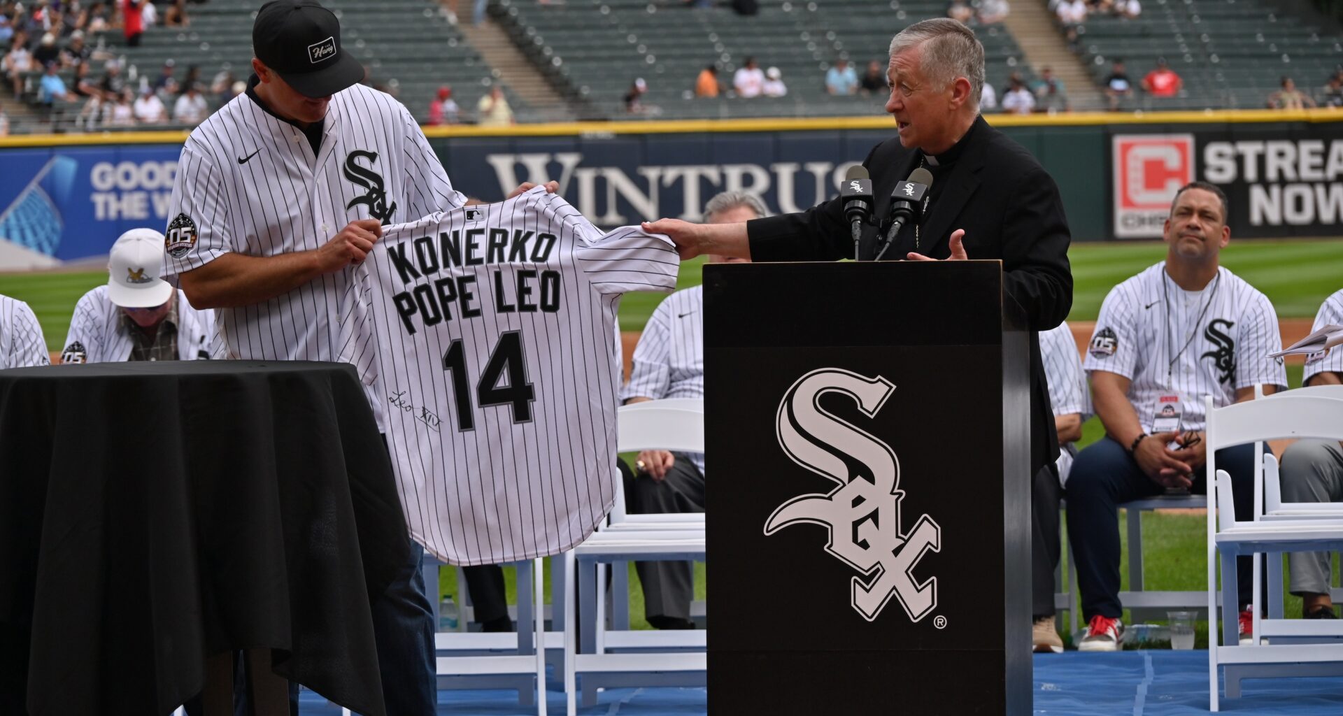 Spare Parts: The pope gets a Nellie Fox bat