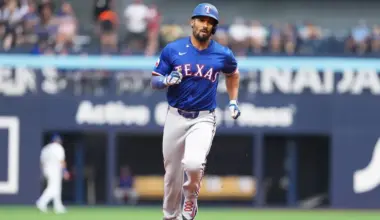 Rangers predicted to be "great fit" for $14 million three-time All-Star, three-time batting champ after trading Marcus Semien image