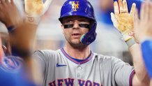 Sep 27, 2025; Miami, Florida, USA; New York Mets first baseman Pete Alonso (20) celebrates his solo home run against the Miami Marlins in the third inning at loanDepot Park. Mandatory Credit: Jim Rassol-Imagn Images