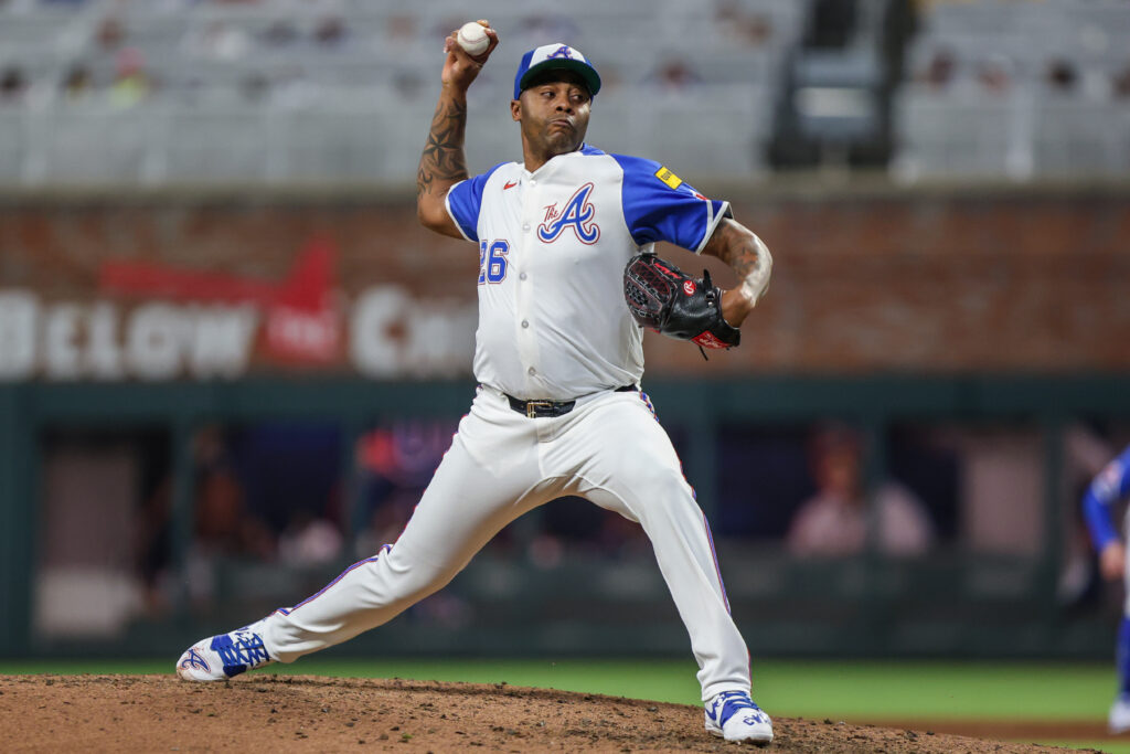 Braves Re-Sign Raisel Iglesias - MLB Trade Rumors