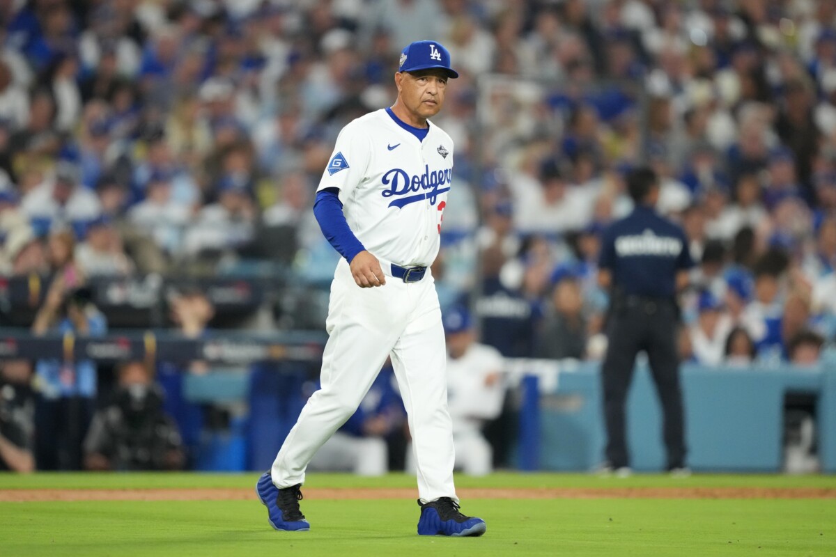 Dodgers Notes: Japanese Star Doesn't Want to Join LA, Cody Bellinger Open to Returning, Dave Roberts Anniversary
