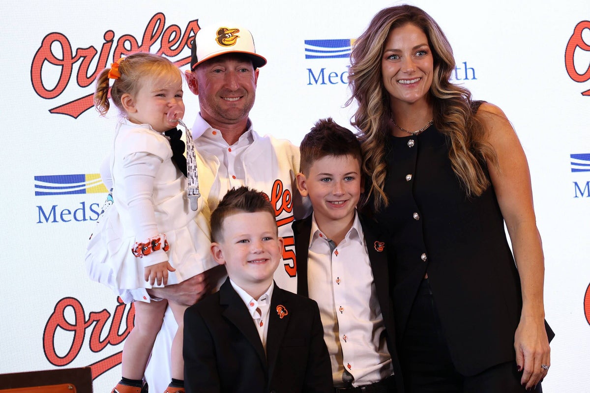 Flanked by his family, new Orioles manager Craig Albernaz preaches preparation