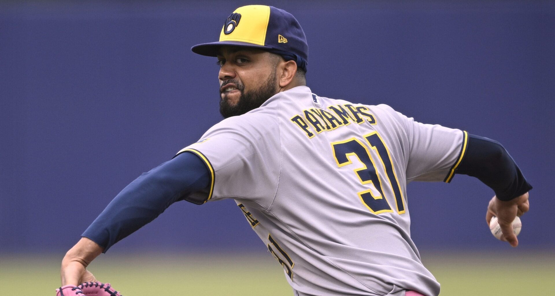 Braves agree to terms with P Joel Payamps