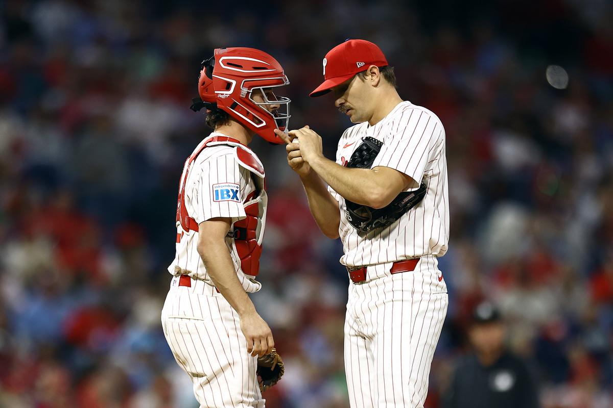 Phillies Roster Moves: Marchán, Stubbs, and León