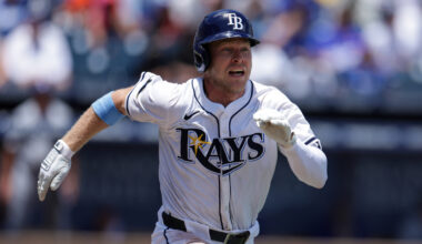 Rays exercise option on veteran infielder