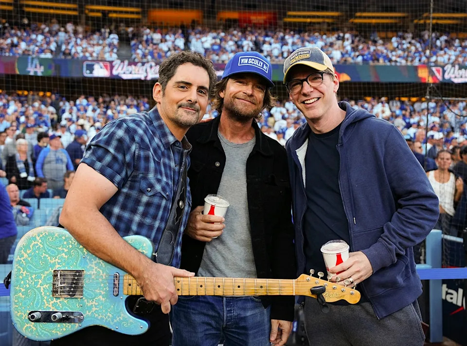<p>Brad Paisley, Jason Bateman & Sean Hayes</p>