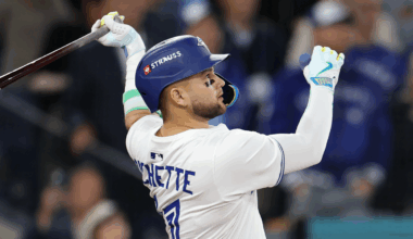 MLB qualifying offer: 13 players tagged with one-year, $22 million QO offer