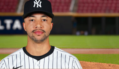 Reds interested in signing Devin Williams as their closer