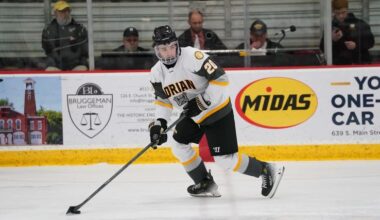 Men's NCAA Hockey Opens Season with Win at No. 2 Utica