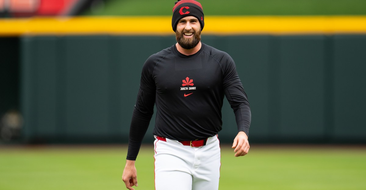 Reds bring back Tejay Antone on minor league deal