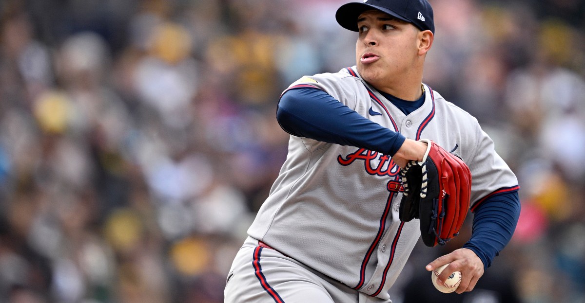 Braves sign José Suarez to a one-year contract for 2026
