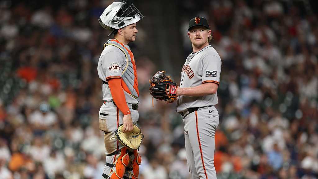San Francisco Giants celebrate Gold Glove wins for Bailey and Webb