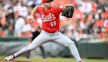 Reds non-tender Will Banfield, Roddery Muñoz, Carson Spiers