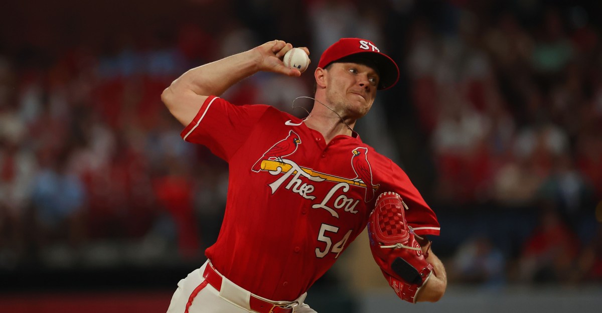 MLB clubs keep dealing as holiday weekend near