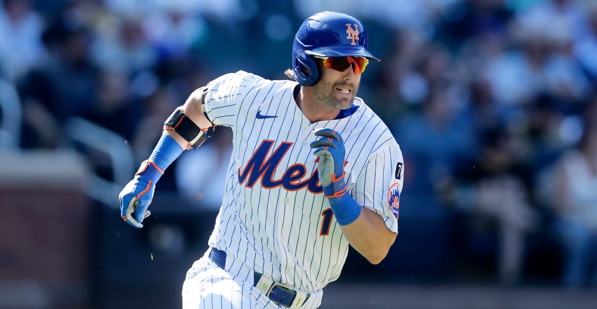 Mets Morning News: McNeil had surgery, Mets to induct three new team HOF members
