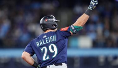 Cal Raleigh wins first AL Silver Slugger