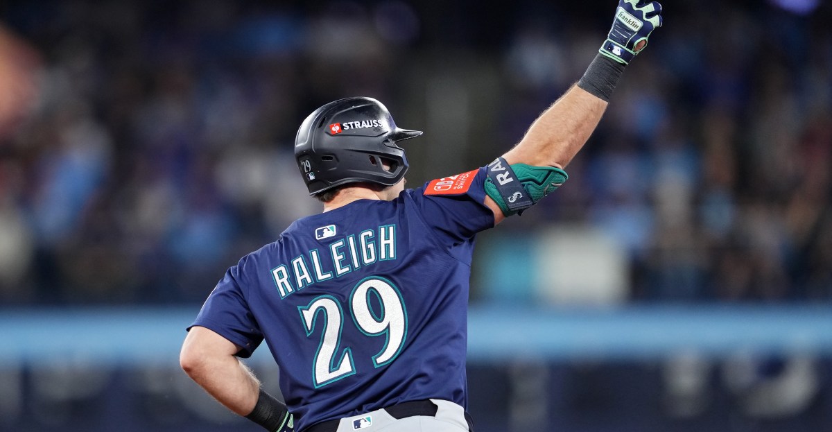 Cal Raleigh wins first AL Silver Slugger