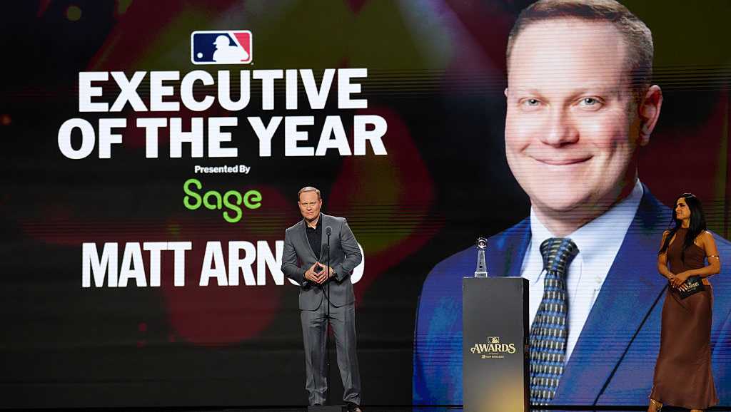 Brewers' Matt Arnold becomes first to win MLB Executive of the Year Award twice