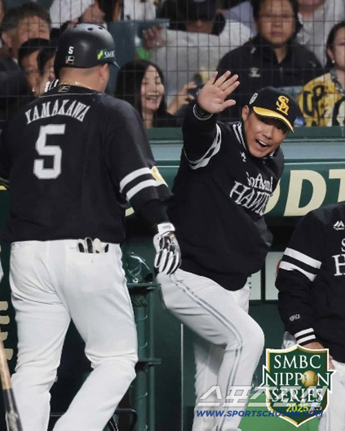 Give up the first round and win, win, win...Softbank topped the Japan Series for the first time in five years, confirmed the championship with a home run in the 11th inning of extra time