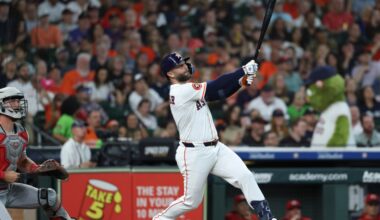 Offseason option for the Cincinnati Reds - Astros 1B Christian Walker