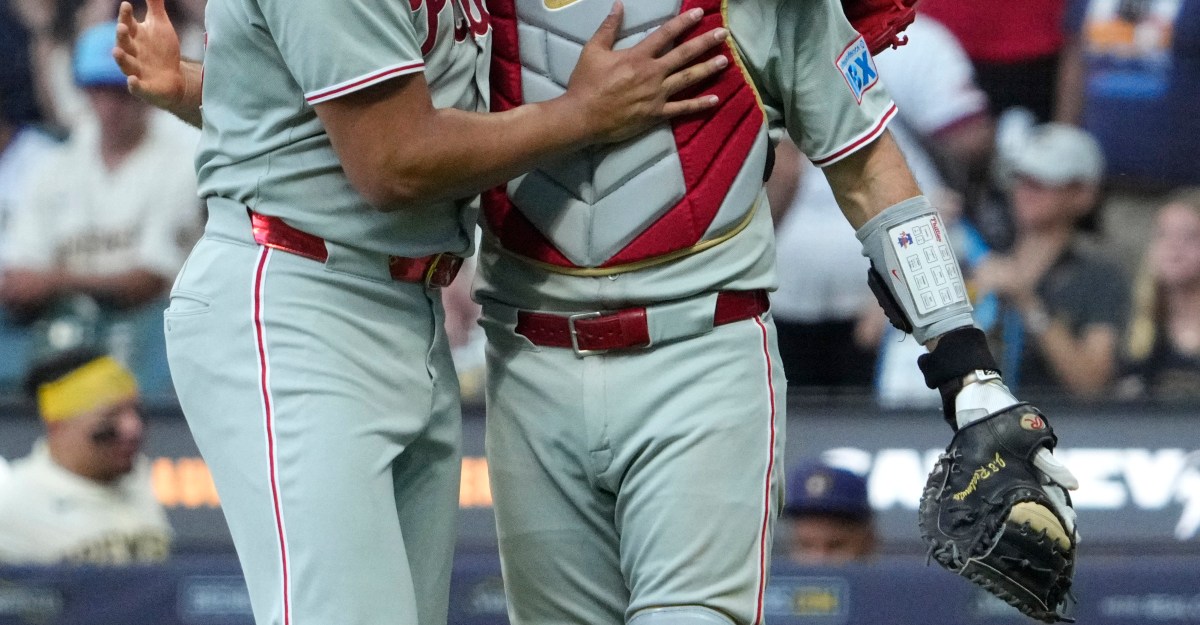 Phillies bring back Garrett Stubbs, claim Pedro Leon