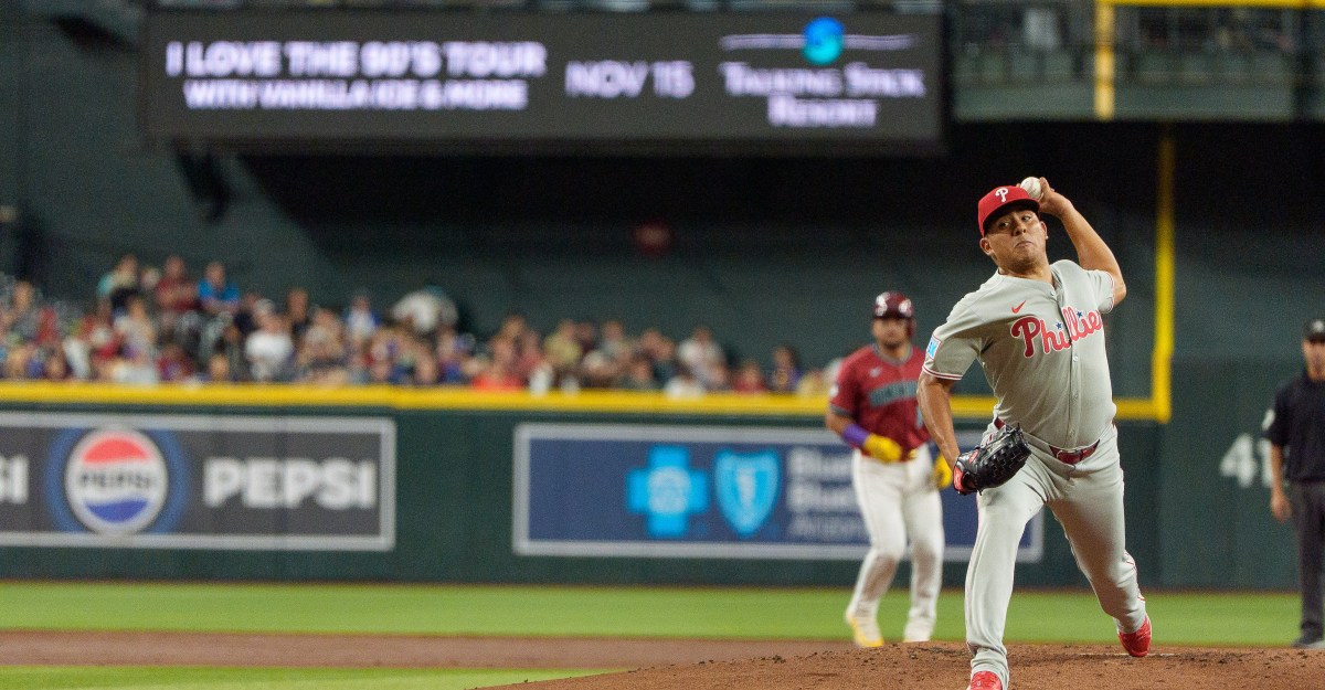 Kyle Schwarber, Ranger Suarez reject qualifying offer, are free agents