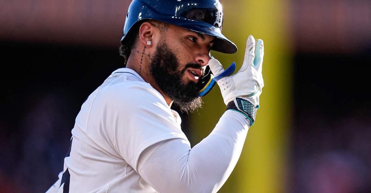 Tigers extend qualifying offer to Gleyber Torres