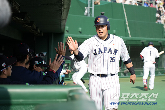 It's better than Murakami. Two games against Korea, which became the last showcase, applied for posting on the 20th of Okamoto, No. 4 of the Japanese national team, and went to the U.S. with his family early next month