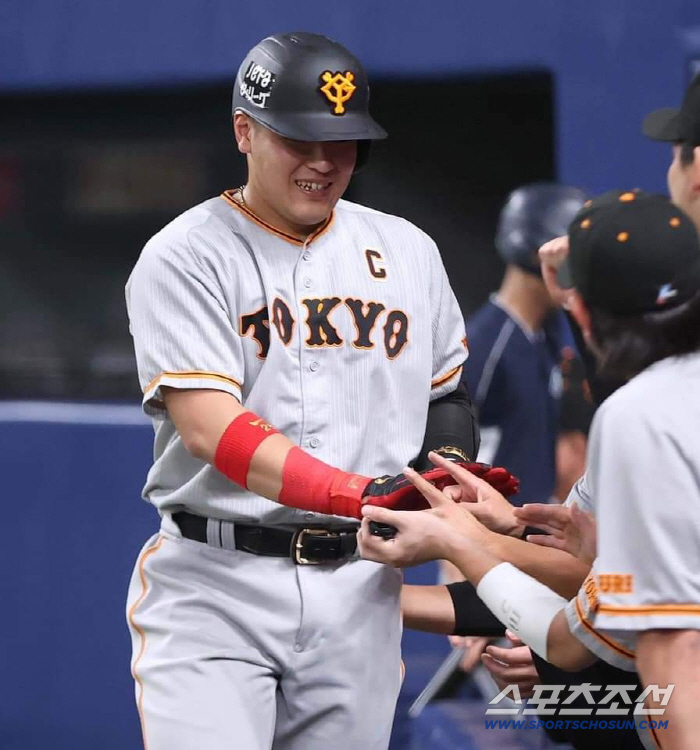 It's better than Murakami. Two games against Korea, which became the last showcase, applied for posting on the 20th of Okamoto, No. 4 of the Japanese national team, and went to the U.S. with his family early next month