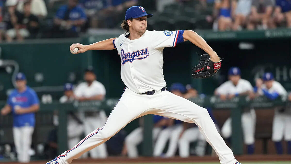 Jacob deGrom pitches against Angels (Image via Getty) Jacob deGrom pitches against Angels