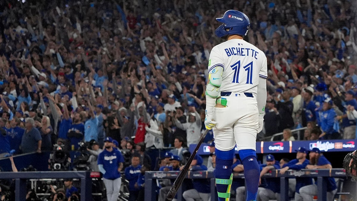 Bo Bichette watches his home run