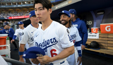 LA Dodgers' Kim Hye-sung, who won the Major League Baseball World Series (WS), returned home through Incheon International Airport on the afternoon of the 6th. Kim Hye-sung is interviewing reporters. Photo (Incheon International Airport) = Reporter Chun Jung-hwan