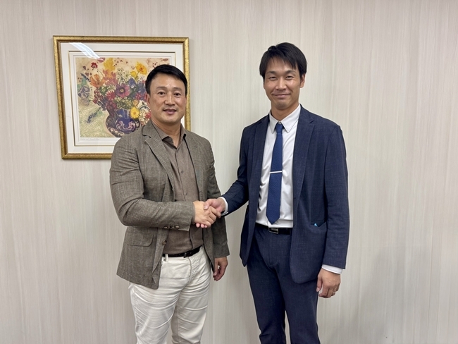 Photograph = SSG Landers