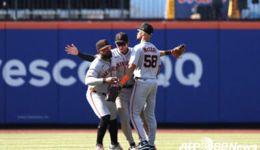 Joey Wimmer (right) is an outfielder who has been recognized for his defensive ability. 사진=ⓒAFPBBNews = News1