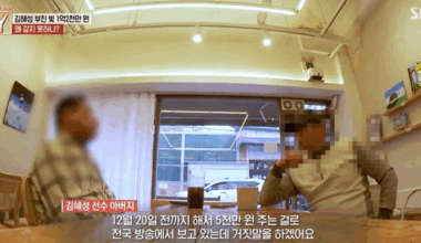 Kim Hye-sung of the Los Angeles Dodgers, who won the MLB World Series in the U.S., returns home through Incheon International Airport on the 6th to answer questions from reporters. [Yonhap News]