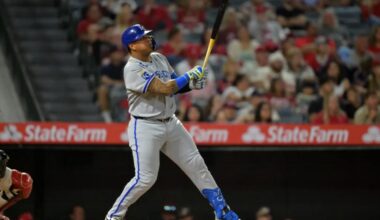 Royals keeping Salvador Perez on two-year, $25 million extension
