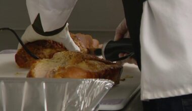 Levy Restaurants prepares 4,000 Thanksgiving meals for families in need at Rate Field