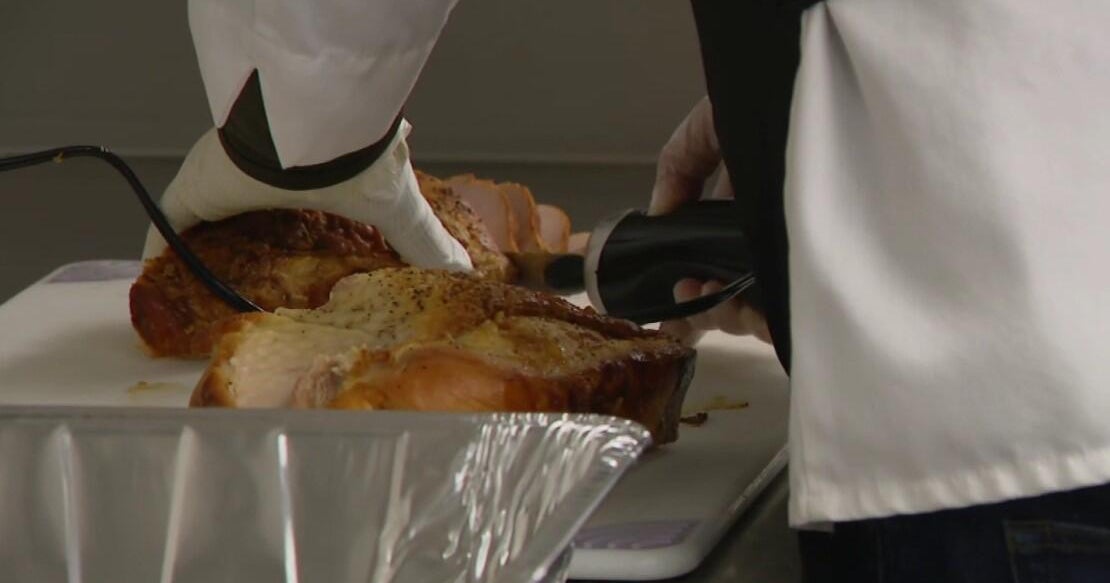 Levy Restaurants prepares 4,000 Thanksgiving meals for families in need at Rate Field
