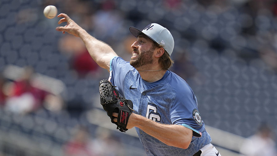 Seattle Mariners Ryan Loutos...