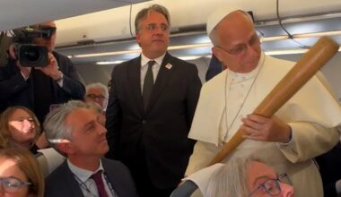"How did you get this through security?" Pope Leo asks CBS News' Chris Livesay of White Sox baseball bat gift